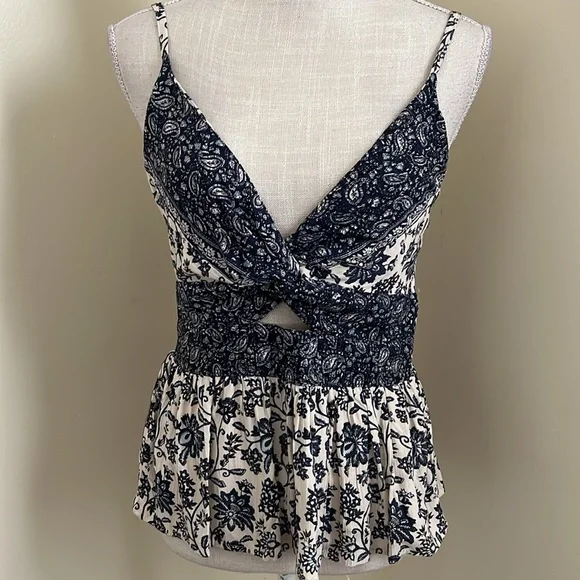 🆕 Angie Sleeveless V-Neck Knot Front Keyhole Border Print - Picture 5 of 12